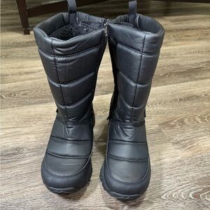 Magellan Boots Unisex Sz M8 W9D Black Puffer Rain Sleet Snow Shoes Gorpcore